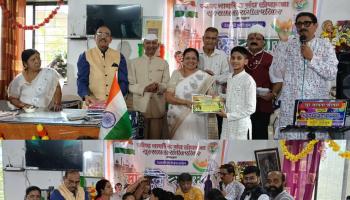 लोणावळ्यात चिमुकल्या गायकांनी चेतवली देशप्रेमाची ज्योत; 'माँ तुझे सलाम' उपक्रमाला रसिकांची उत्स्फूर्त दाद