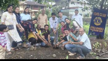 लायन्स क्लब ऑफ लोणावळा-खंडाळातर्फे ५० झाडांचे वृक्षारोपण