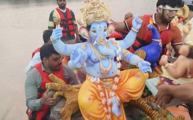 लोणावळा शहर व ग्रामीण परिसरात लाडक्या गणपती बाप्पा व गौराई देवीला भावपूर्ण निरोप 
