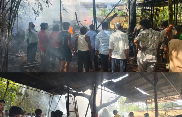 Karla News l कार्ला येथे मंडप व्यावसायिकाच्या गोदामाला भीषण आग; लाखो रुपयांचे साहित्य भस्मसात