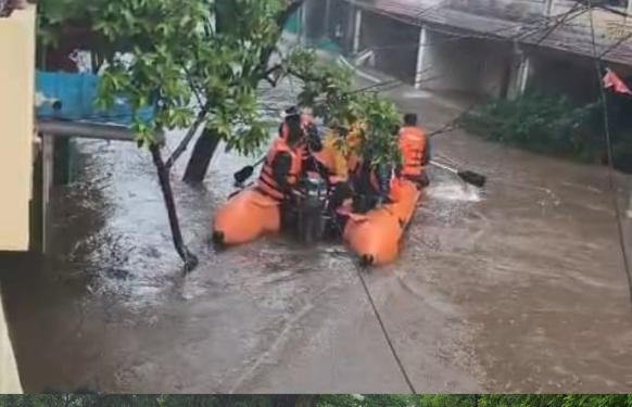 लोणावळा शहरामध्ये निर्माण झालेल्या पूरपरिस्थितीत 250 हून अधिक कुटुंबाचे मोठे नुकसान; 503 जणांना सुरक्षित स्थळी हलवले 